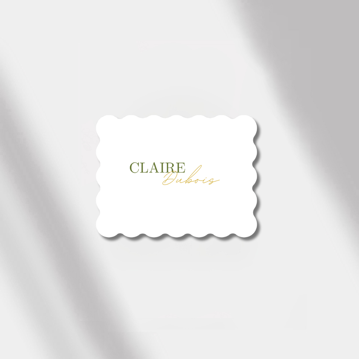 place cards scalloped elegance white/olive green